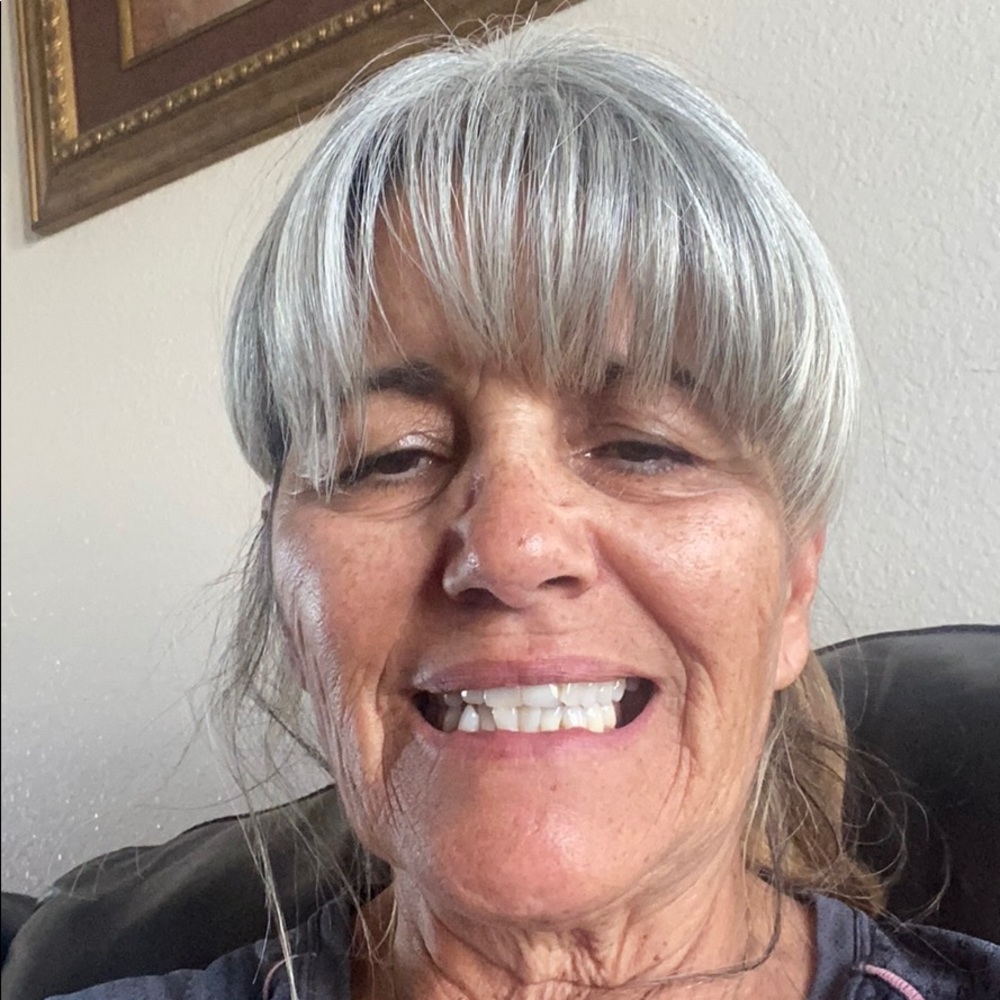 Meet your Posher, Sharon